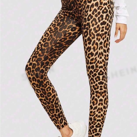 NWOT Shein Womens Leopard Print High Rise Ankle Leggings Size Large - Picture 1 of 6